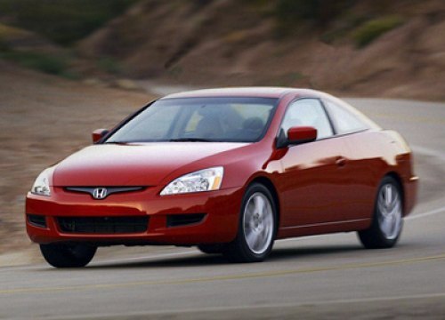 Современное купе Honda Accord предлагается только…