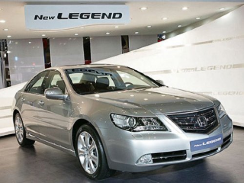 Вариант машины с эмблемой Honda получился менее…
