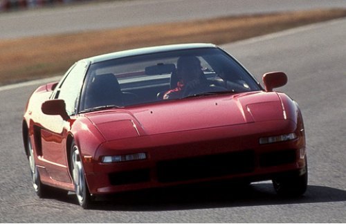Первый ездовой прототип модели NSX. За рулем —…