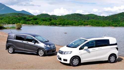 В Японии отзыву подлежат 167 883 машины Honda Fit…