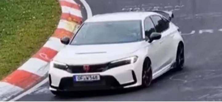 Новая Honda Civic Type R 2023 года претендует на…