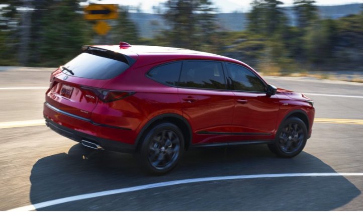 На американском рынке актуальный Acura MDX…