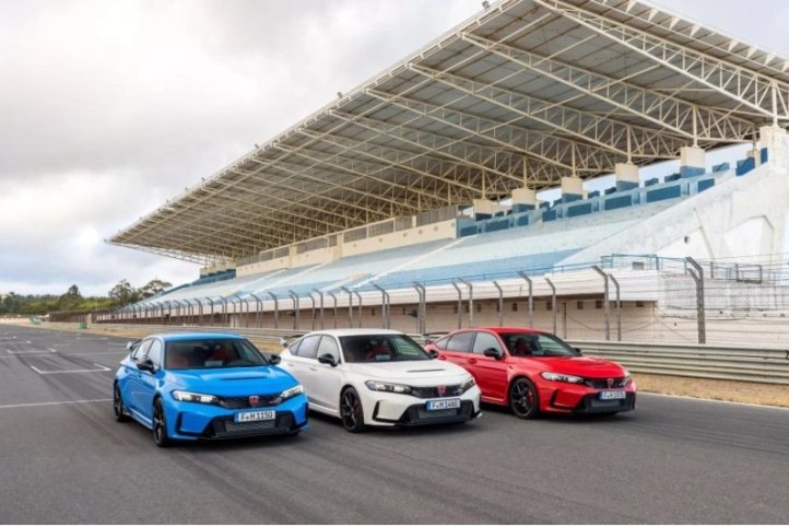 Австралийцам, покупающим Civic Type R, придется…