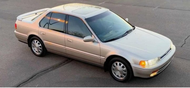 30-летняя Honda Accord имеет всего 132 000 км…