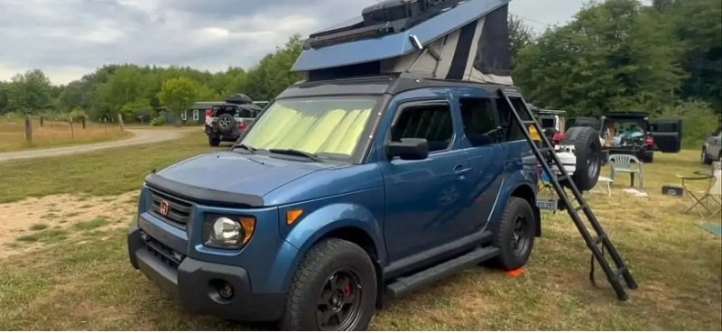 Владелец превратил Honda Element в кемпер с…