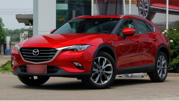 Паркетник Mazda CX-4 в одном из столичных…