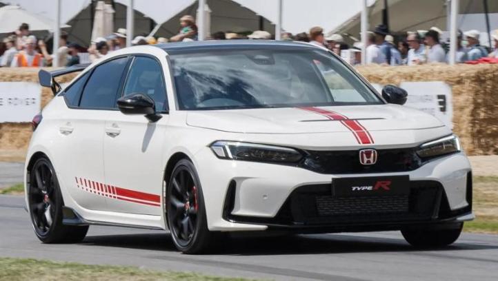 Представлена прощальная версия мощного Honda…