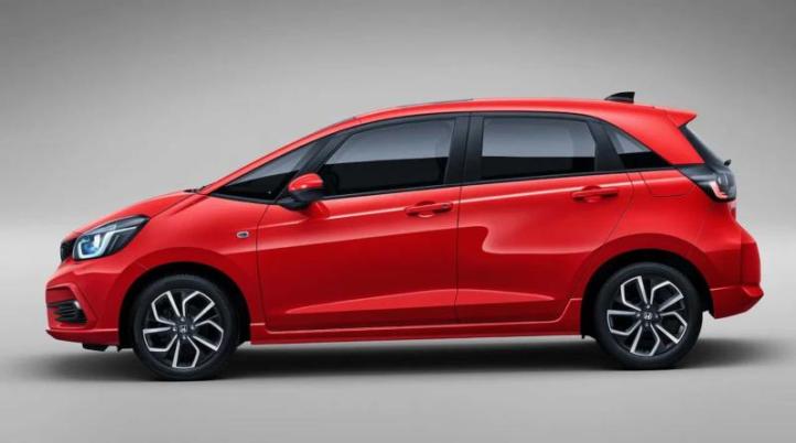 Начались продажи популярного хэтчбека Honda с…