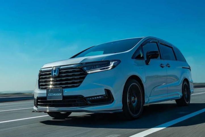 Новый Honda Odyssey с боди-китом от Mugen