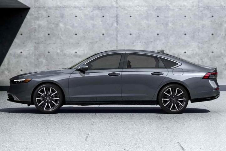 В Россию вернули известный седан Honda: теперь он…