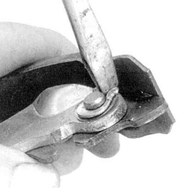 4h. Снимите рычаг и пружину автоматического…