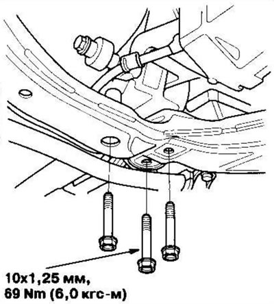 6. Затяните крепежные болты задней опоры.