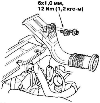 38. Установите воздухозаборник.