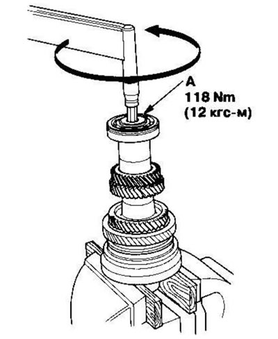 20. Затяните новый специальный болт (А) (левая…