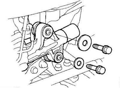 6. Наживите два фланцевых болта 10-мм и поставьте…