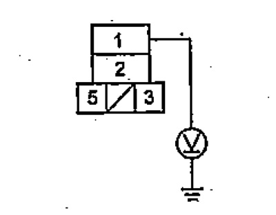 3. Измерьте напряжение между выводом «1» разъёма реле электродвигателя вентилятора отопителя и…